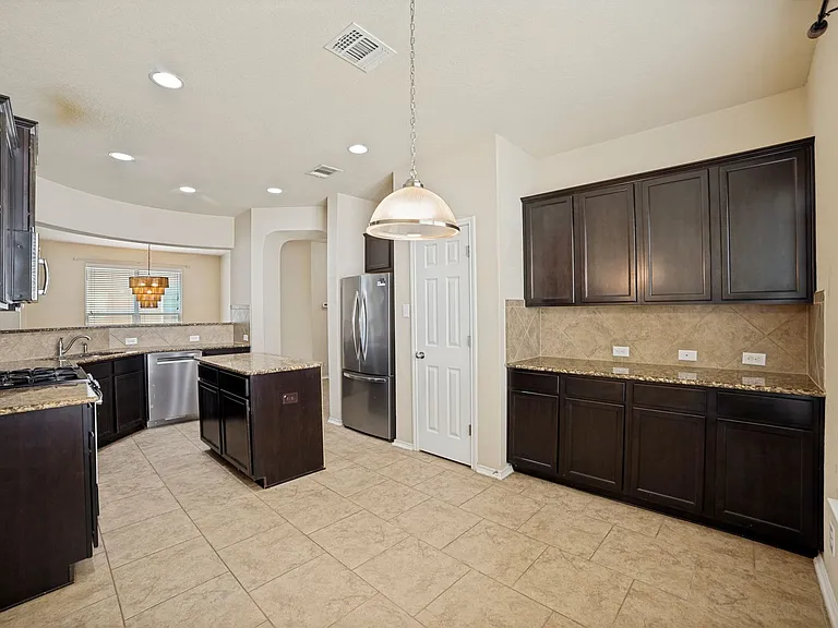6818 Fort Bnd — Photo 13