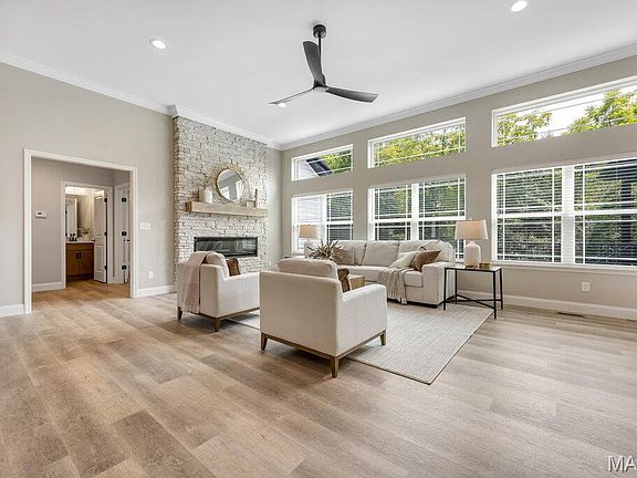 5th image of 8 Highland Pl