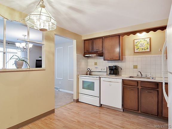 5th image of 115 Old Lyme Dr APT 4