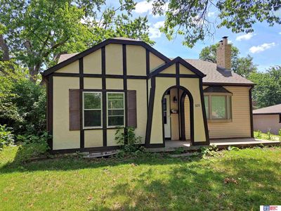 320 S 38th St, Lincoln, NE, 68510