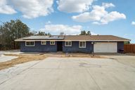 Bellflower St-S1110-001.jpg