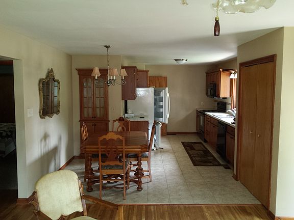 2nd image of 1345 Knight St