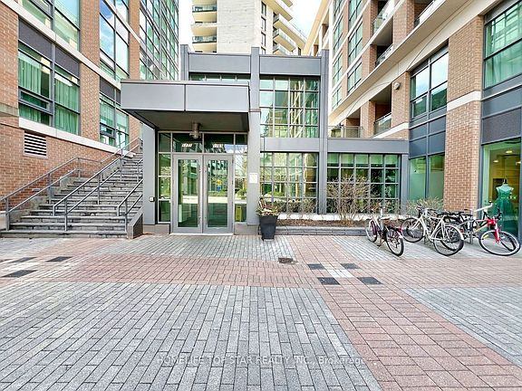 5th image of 1171 NW Queen St W #913