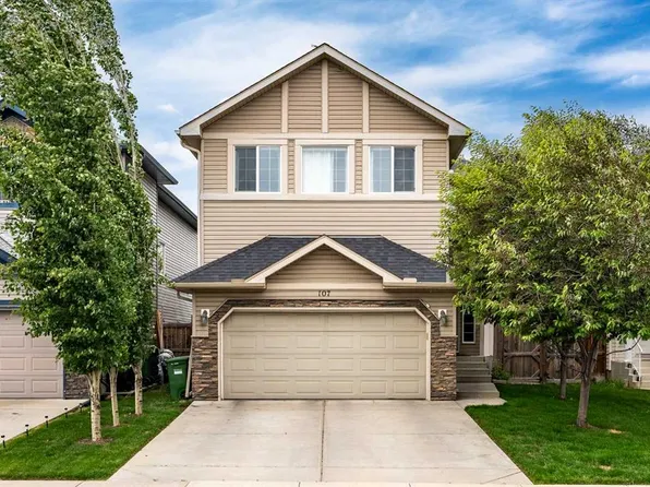 107 E Everwoods Park SW, Calgary, AB T2Y 0G3