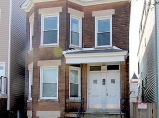1619 W Wolfram St #415, Chicago, IL 60657