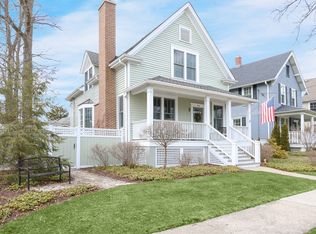 344 E Wisconsin Ave, Lake Forest, IL