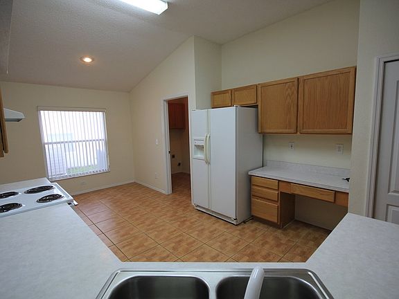 4th image of 596 Lake Cypress Cir