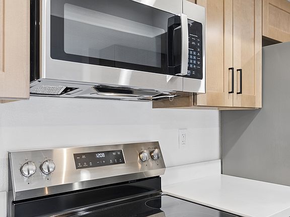 3rd image of 405 E La Jolla Dr