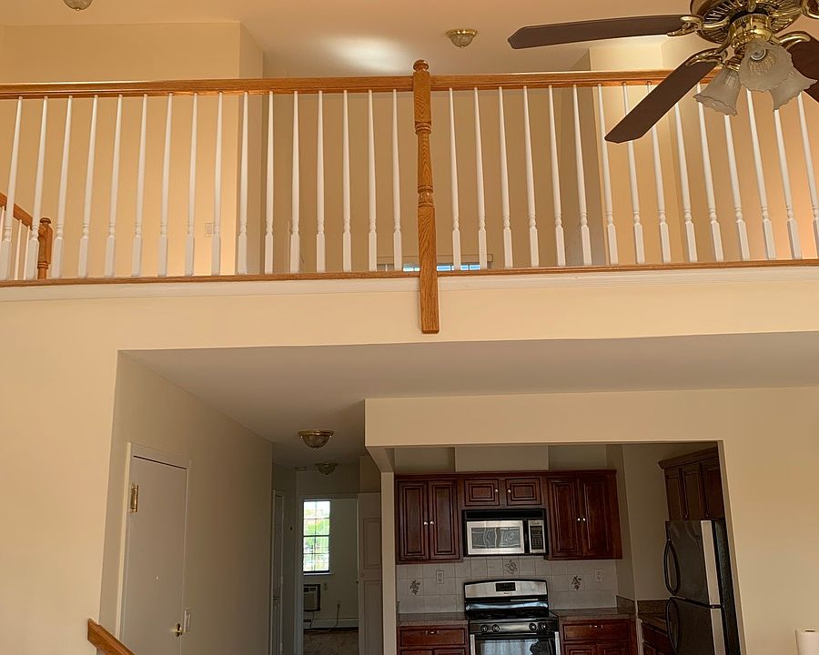 1st image of 1031 E 86th St #3