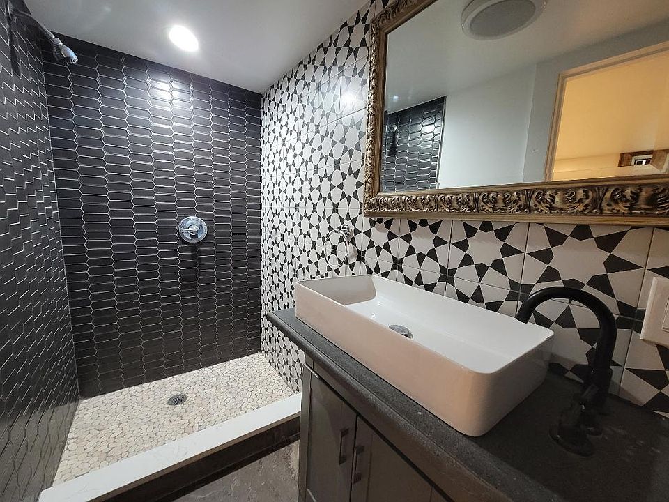 2nd image of 23 Buttonwood Rd #3