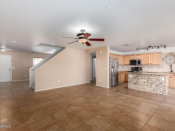 Kitchen/family room