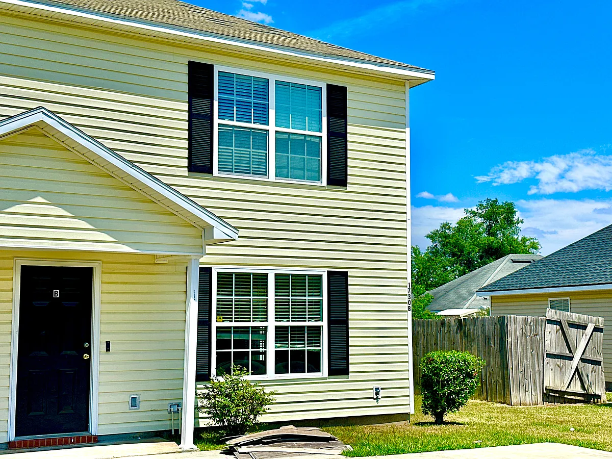 Building Photo - 1730 Forsyth Pl #B