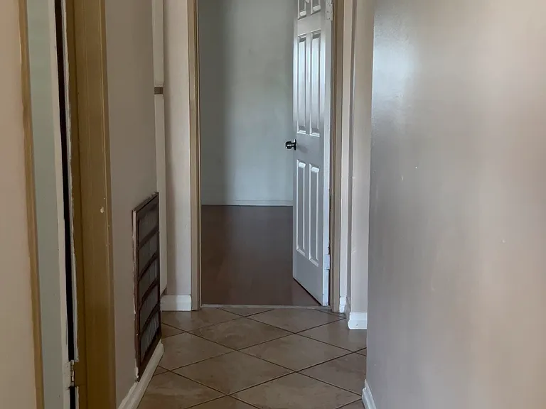Yucca St — Photo 23