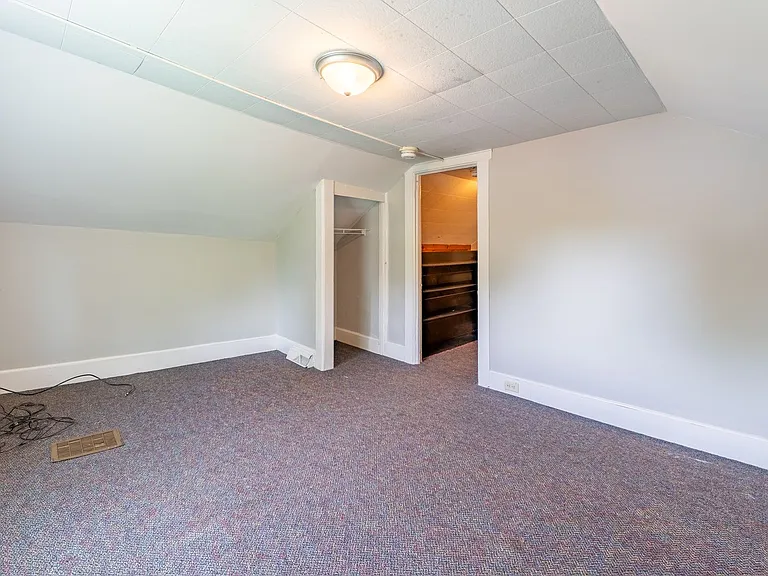 79 Chase St — Photo 15