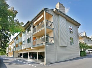 330 Grow Ave NW APT C3, Bainbridge Island, WA 98110