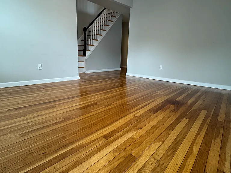 19 Everett Ave #2 — Photo 4