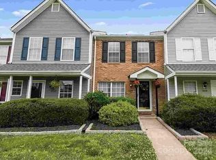 8226 Golf Ridge Dr, Charlotte, NC 28277