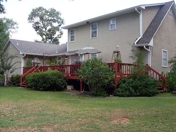 3rd image of 110 Hickory St