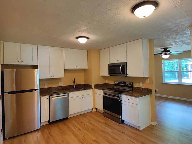 2399 Melody Ln NW — Photo 2