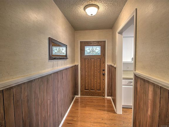 5th image of 626 Rosewood Ct