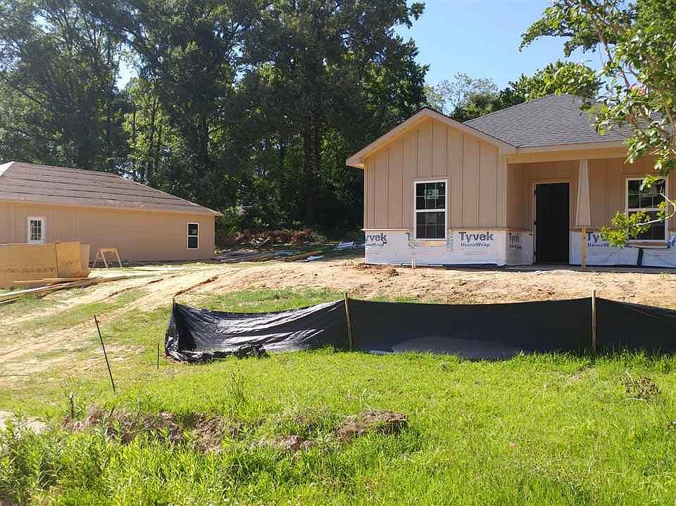 2nd image of 1809 Nancy Dr