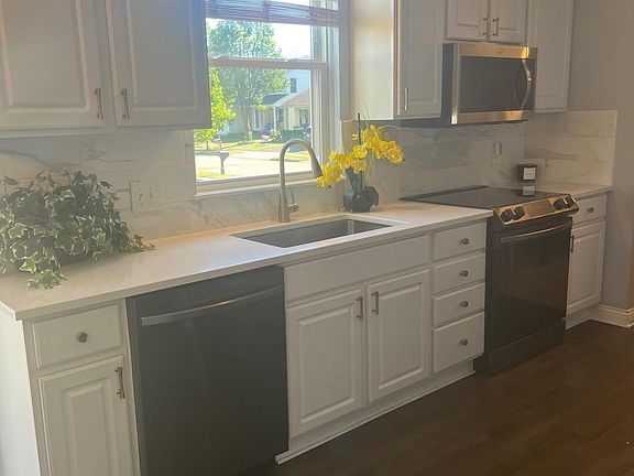 3rd image of 7955 Blacklick View Dr