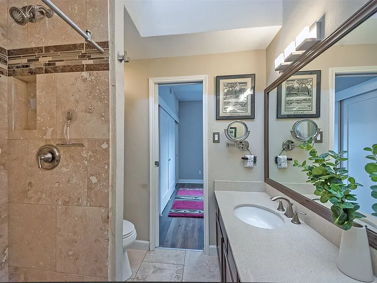 5701 Gaston Ave #8 — Photo 29