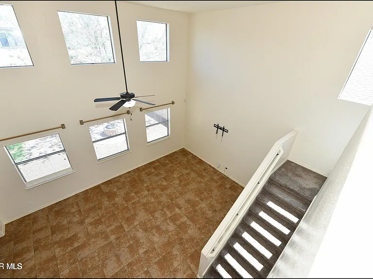 14309 S Cave Ave — Photo 45