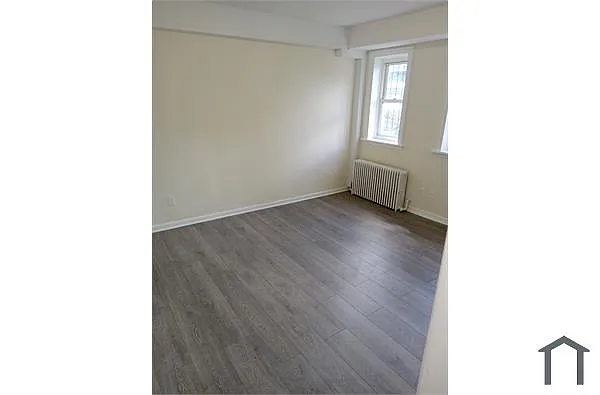 Building Photo - 90 Linden St #1