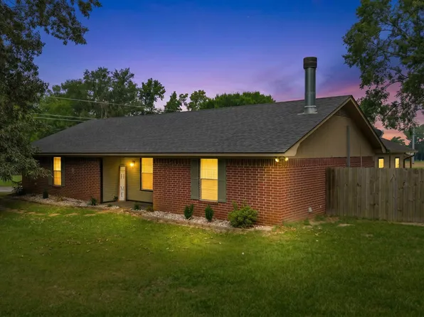 2136 Myrtle Rd, Diana, TX 75640
