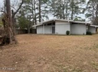 1812 Smallwood St, Jackson, MS 39212