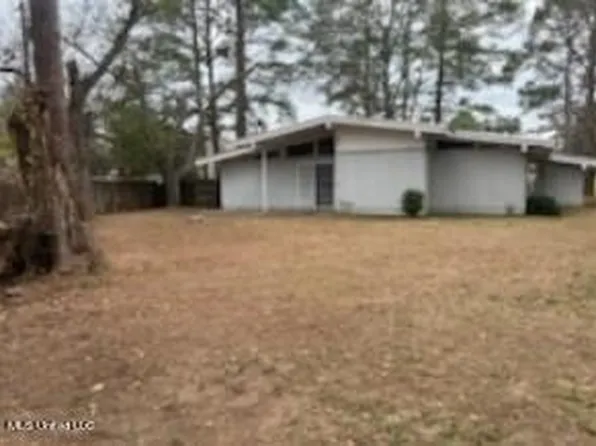 1812 Smallwood St, Jackson, MS 39212