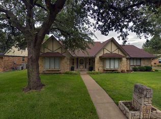 1509 Waltham Ct, Arlington, TX 76012