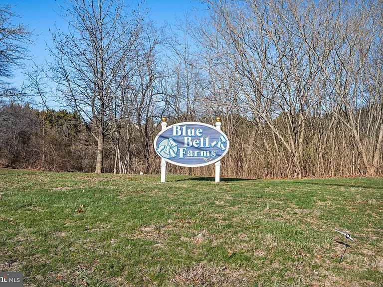 817 Thoreau Ln — Photo 25