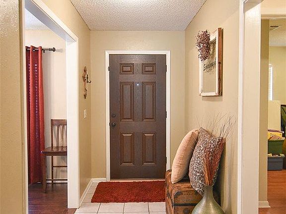 3rd image of 4315 S Leighton Cir