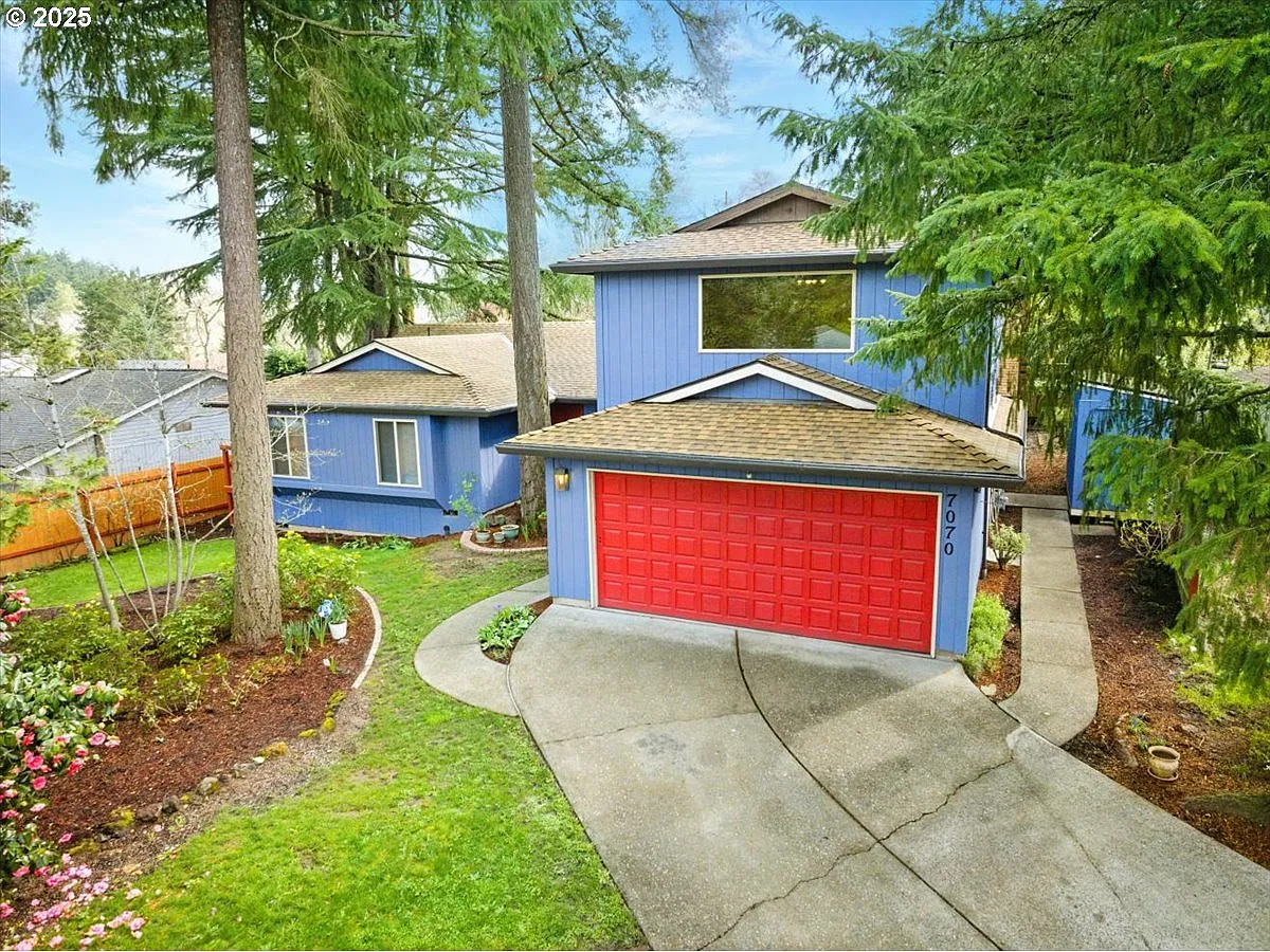 7070 SW Hyland Way photo 1