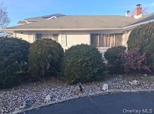 1322 Barry Drive S, Valley Stream, NY 11580