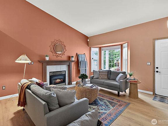 5th image of 8409 201st Street E