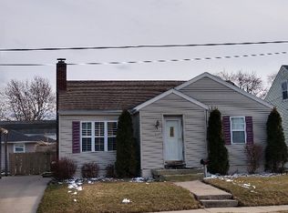 1606 Essex St, Essexville, MI 48732