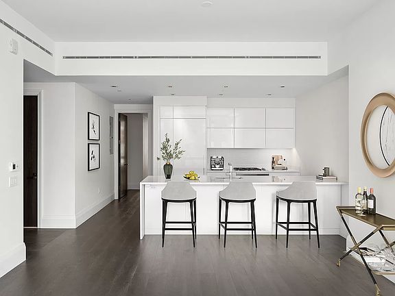 3rd image of 172 Madison Ave Unit 11-B