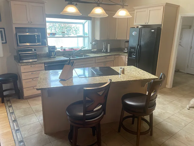1388 Face Rock Rd — Photo 2
