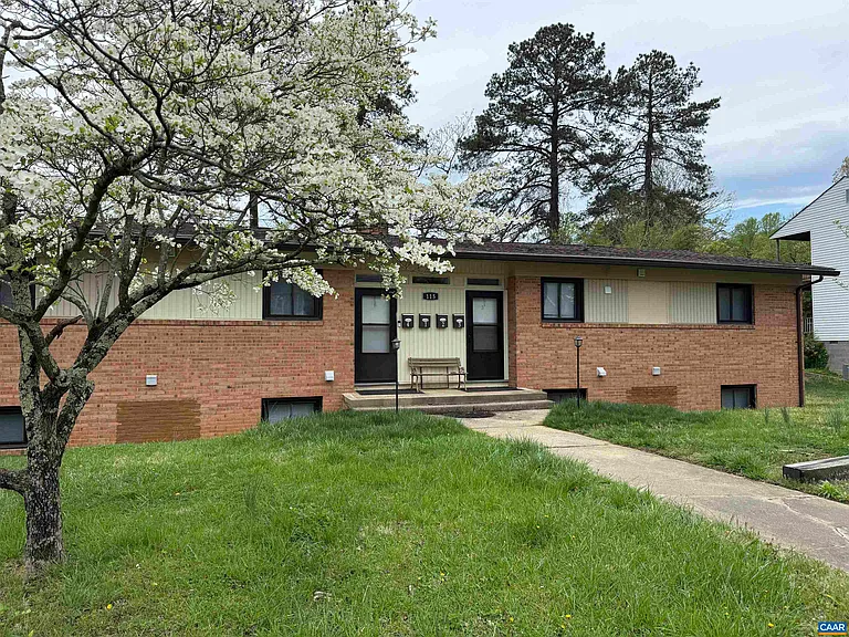 115 Apple Tree Rd — Photo 1