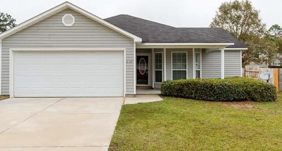 1st image of 2745 Pineview Dr