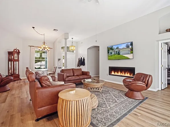 349 W Crestmont Ct, Beverly Hills, FL 34465