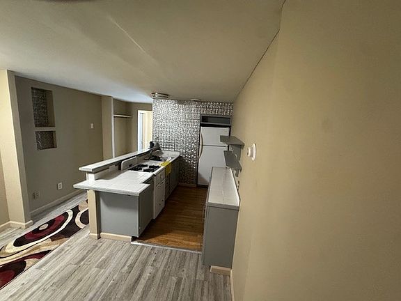 3rd image of 168 Avis St