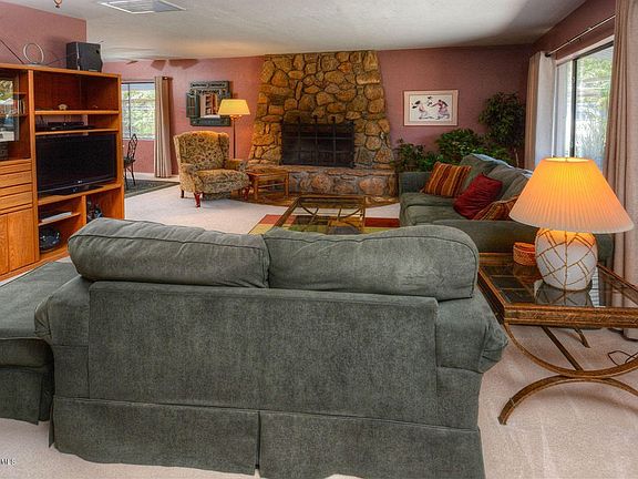 2nd image of 2902 E Cushman Dr