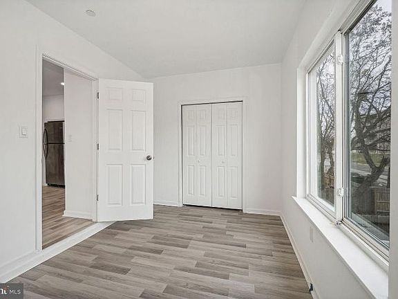 3rd image of 1642 16th St SE APT 3