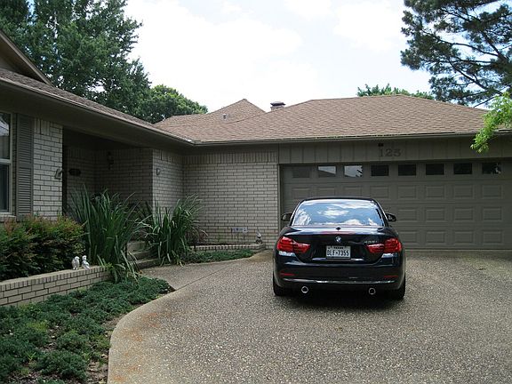 2nd image of 125 Williamsburg Ln