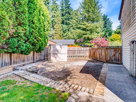 5th image of 1349 SE 52nd Ave