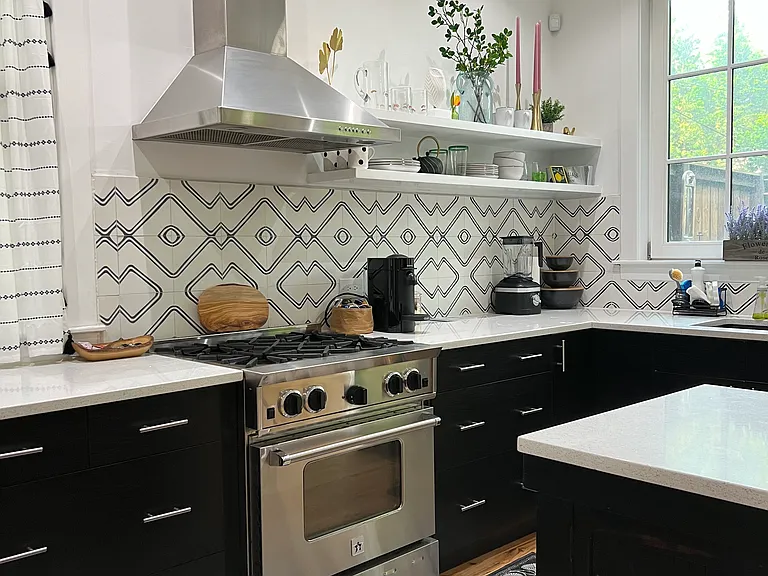 1635 N Wolcott Ave — Photo 14